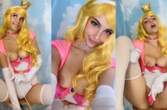 Thumbnail for Sunny Ray Nude Peach Cosplay Video Leaked